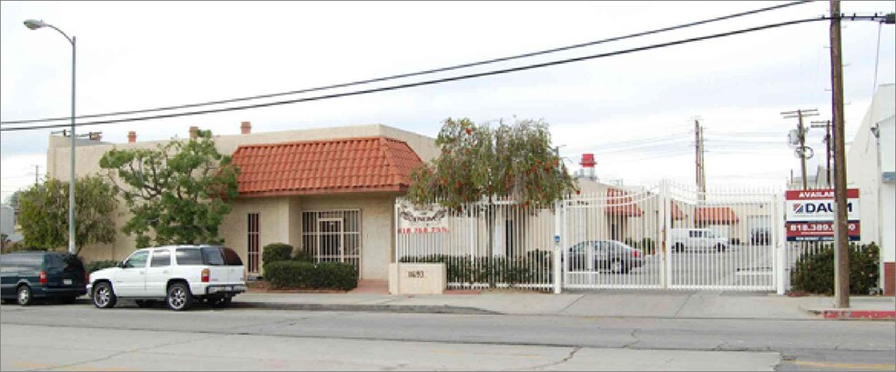 More Photos Of 11693 Sheldon St, Sun Valley Warehouse For Sale