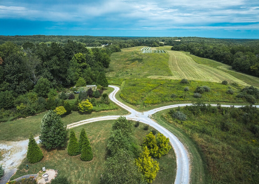 More Photos Of 295 Panthers Den Rd, Makanda Hotel For Sale