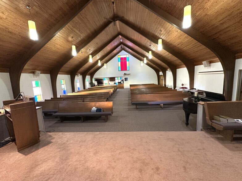 More Photos Of 6103 Forest Hills Rd, Rockford Specialty For Sale