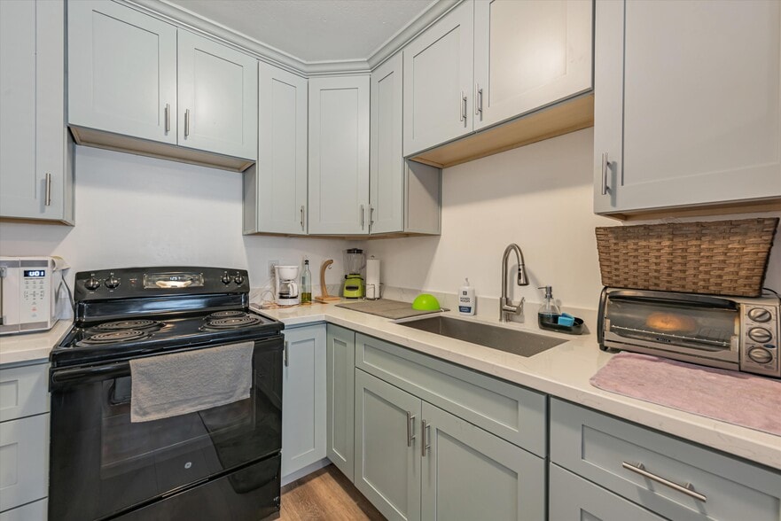 More Photos Of 3404 School St, Oakland Apartments For Sale