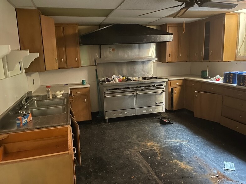 More Photos Of 400 East St N, Talladega Religious Facility For Sale