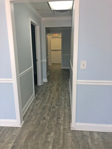 More Photos Of 435 Hollywood Ave, Fairfield Freestanding For Lease