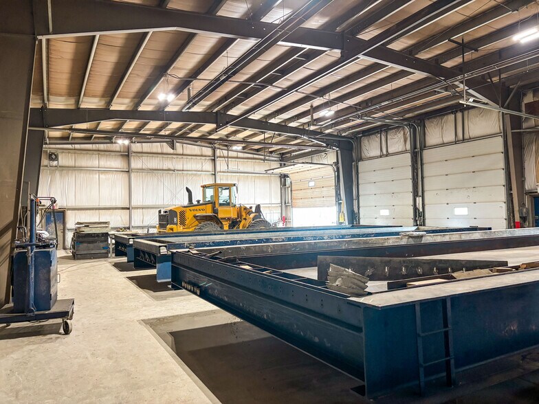 More Photos Of 1205 6th St, Nisku Manufacturing For Sale