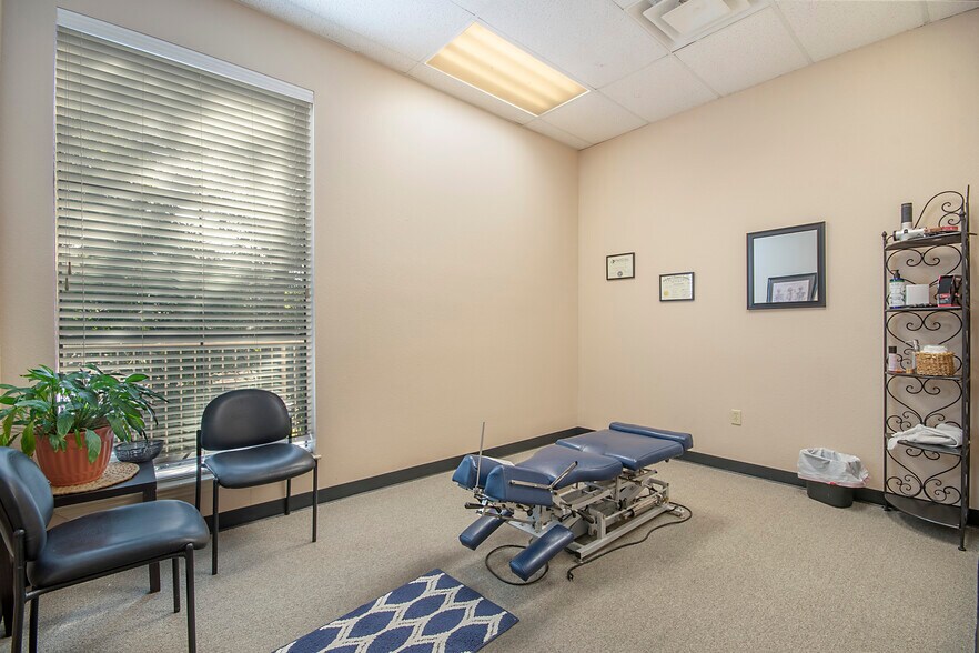 More Photos Of 1834-1836 Keller Pky, Keller Loft Creative Space For Lease