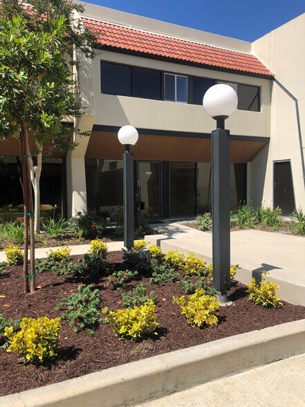 More Photos Of 9253-9259 Eton Ave, Chatsworth Warehouse For Lease
