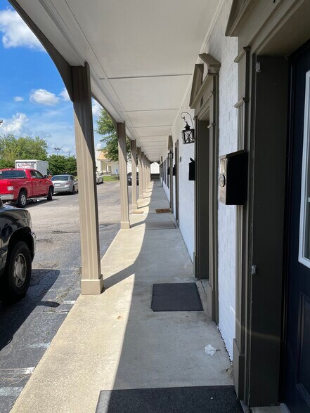 More Photos Of 161-173 S Winstead Ave, Rocky Mount Office For Lease