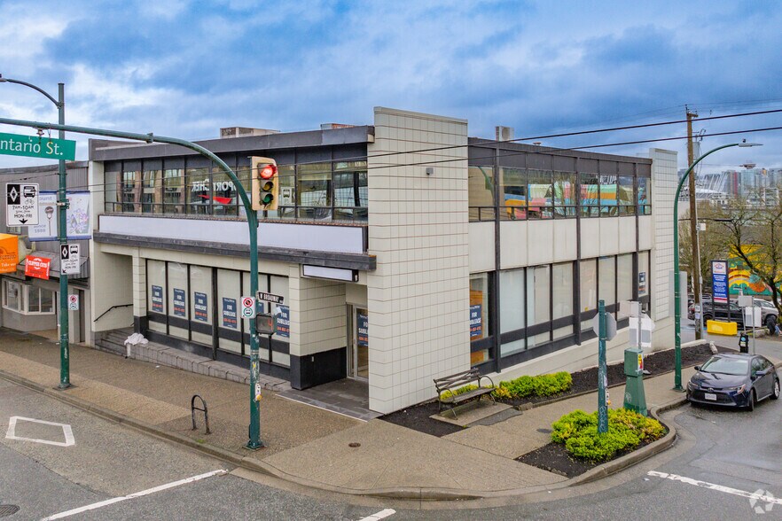 Primary Photo Of 1-9 W Broadway, Vancouver Bank For Lease
