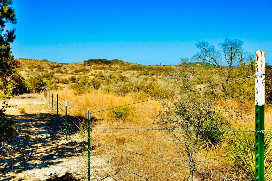 More Photos Of 217 Saddle Wood Trl, Comfort Land For Sale