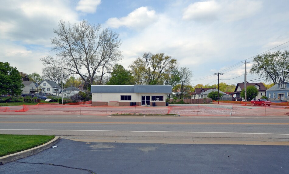 More Photos Of 421 S Belt E, Belleville Land For Sale