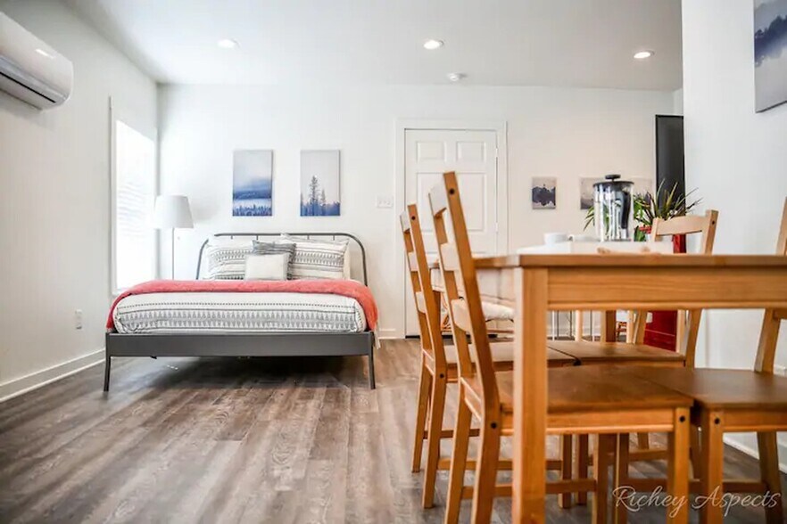 More Photos Of 3306 W Waco Dr, Waco Office Residential For Sale