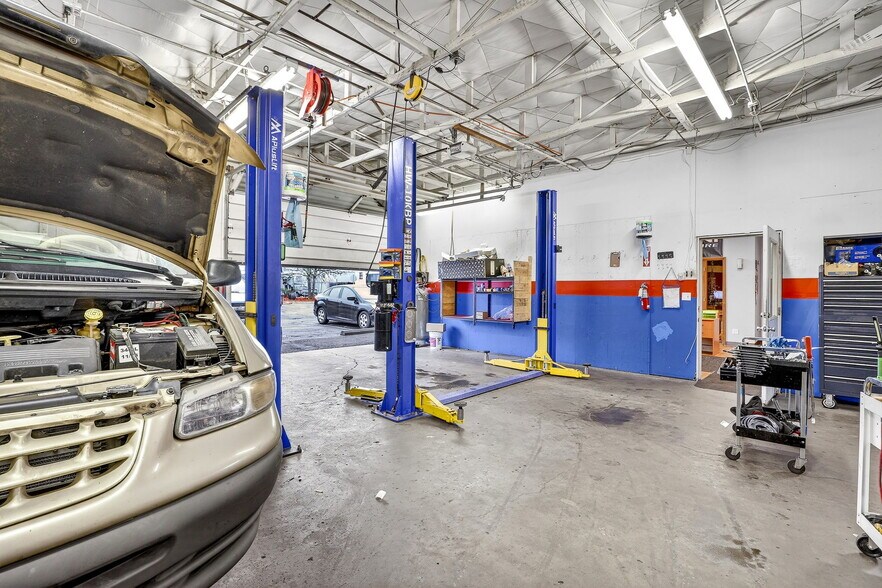 More Photos Of 814 E 2nd St, Newberg Office For Sale