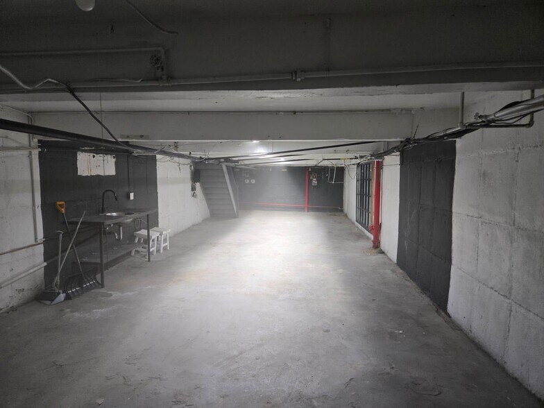 More Photos Of 36 Garth Rd, Scarsdale Storefront Retail Residential For Lease