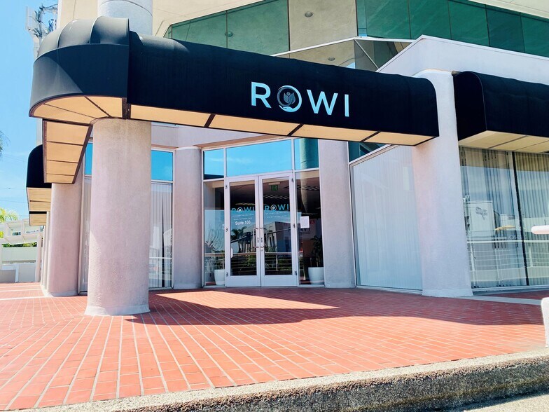 More Photos Of 17404 Ventura Blvd, Encino Office For Lease