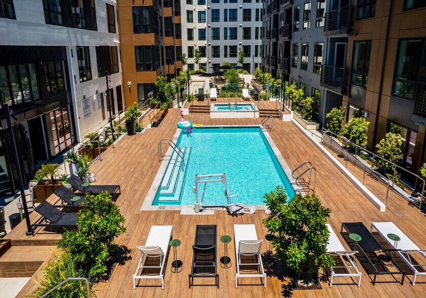 More Photos Of 219 9th Ave, Oakland Apartments For Lease