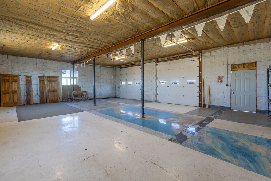 More Photos Of 27 S Broadway, Cortez Flex For Sale