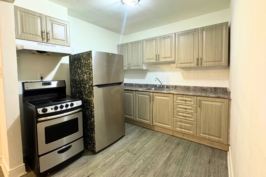 More Photos Of 2544 Eglinton Av W, Toronto General Retail For Sale