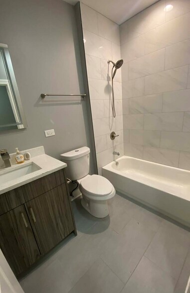 More Photos Of 4952 S Michigan Ave, Chicago Apartments For Sale