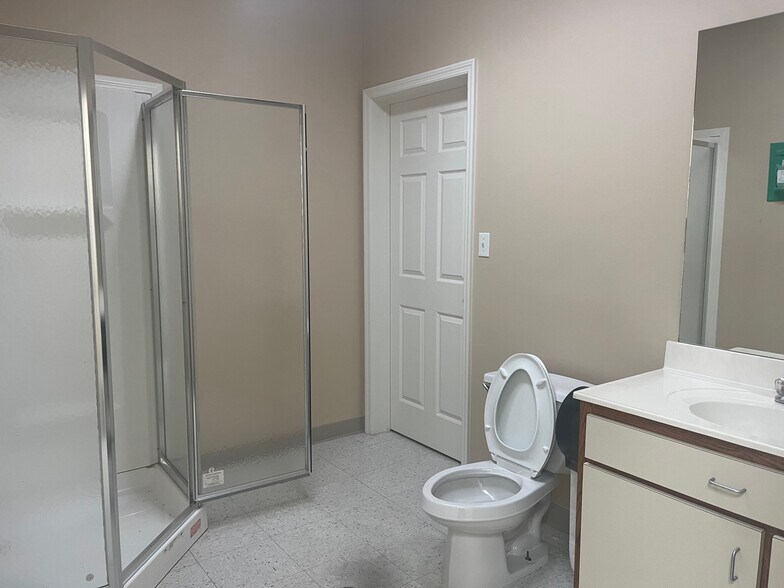 More Photos Of 2050 Cowan Hwy, Winchester Medical For Lease