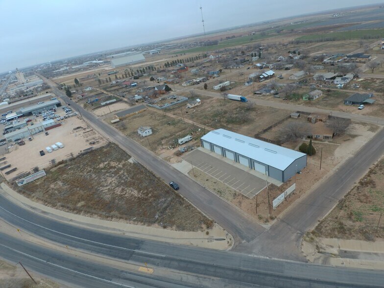 More Photos Of 1509 Lynn Ave, Lamesa Industrial For Sale