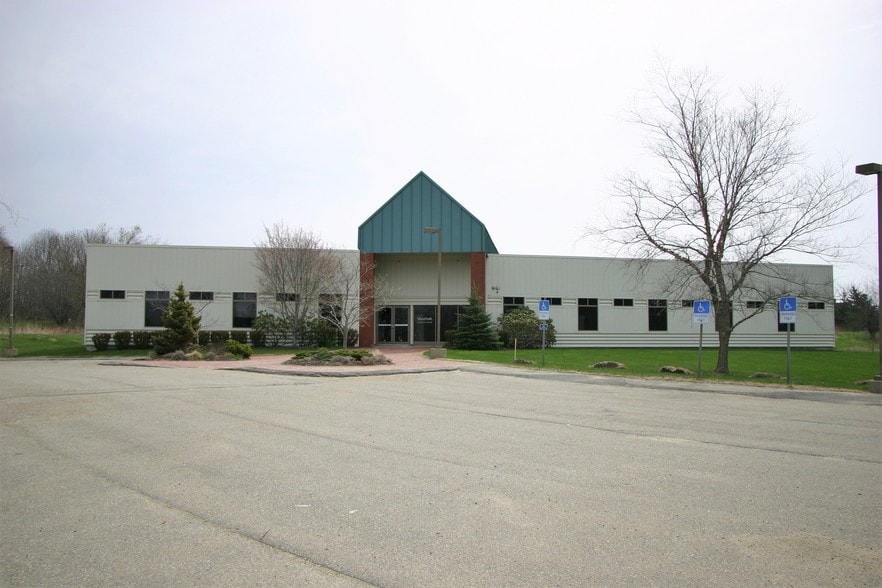 Primary Photo Of 170 Pleasant St, Rockland Office For Lease