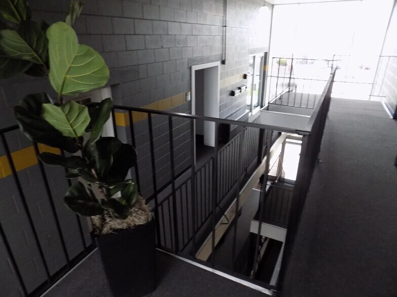 More Photos Of 9235 W Capitol Dr, Milwaukee Office For Lease