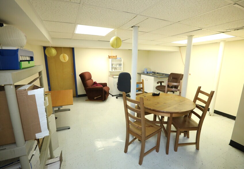 More Photos Of 211-20 Union Tpke, Oakland Gardens Medical For Sale