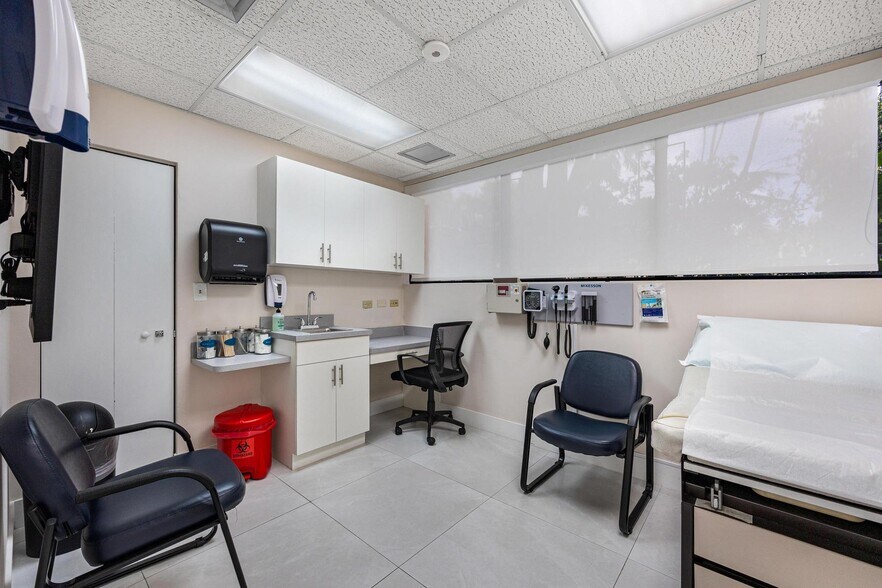 More Photos Of 151 NW 11th St, Homestead Medical For Sale