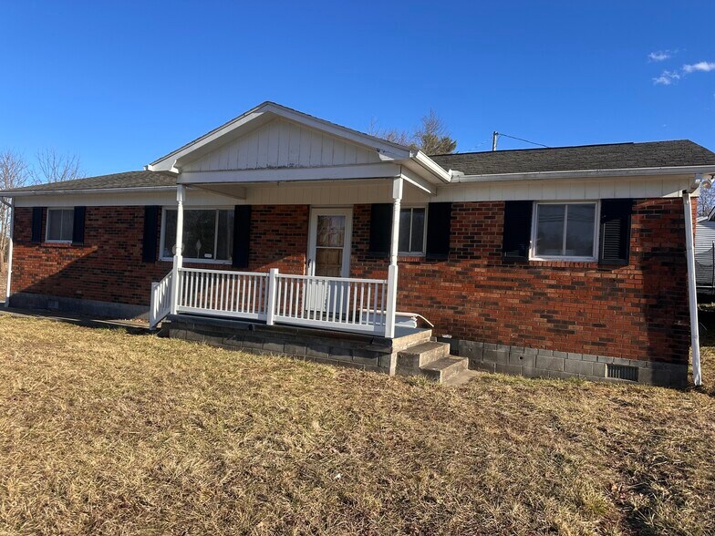 More Photos Of 346 Rural Acres Dr, Beckley Showroom For Sale