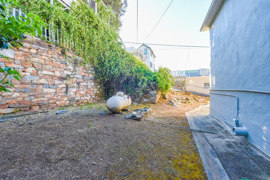 More Photos Of 65 N Washington St, Sonora Religious Facility For Sale