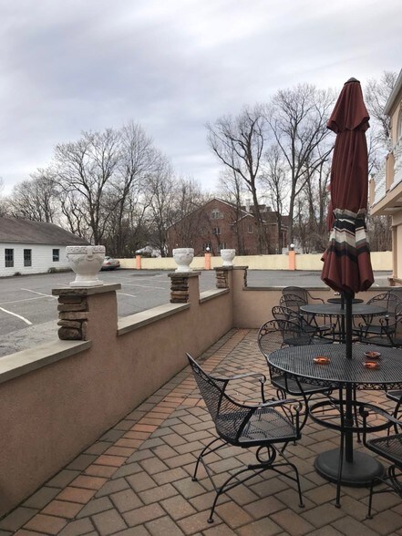 More Photos Of 160 Lincoln Ave, Hawthorne General Retail For Sale