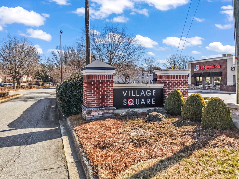 More Photos Of 6000 Meadow Brook Mall Ct, Clemmons Storefront Retail Office For Lease