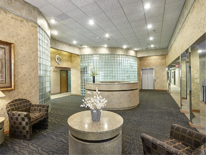 More Photos Of 14 7th Ave N, Saint Cloud Office For Sale