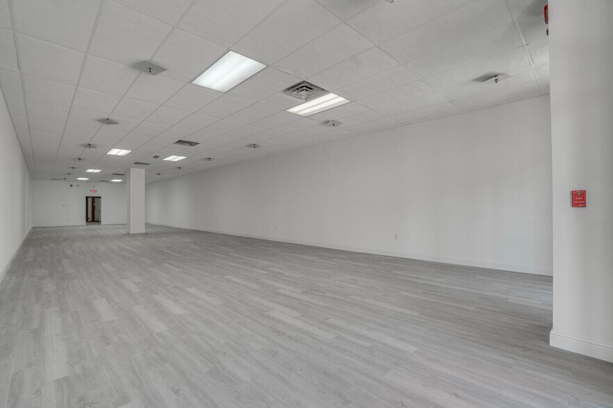 More Photos Of 1000 Caruso Blvd, Slidell Storefront For Lease