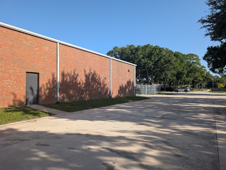 More Photos Of 3800 W New Haven Ave, Melbourne Freestanding For Sale