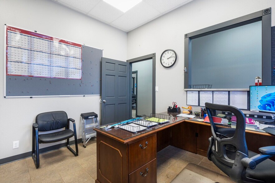 More Photos Of 2752 E Kearney St, Springfield Freestanding For Sale