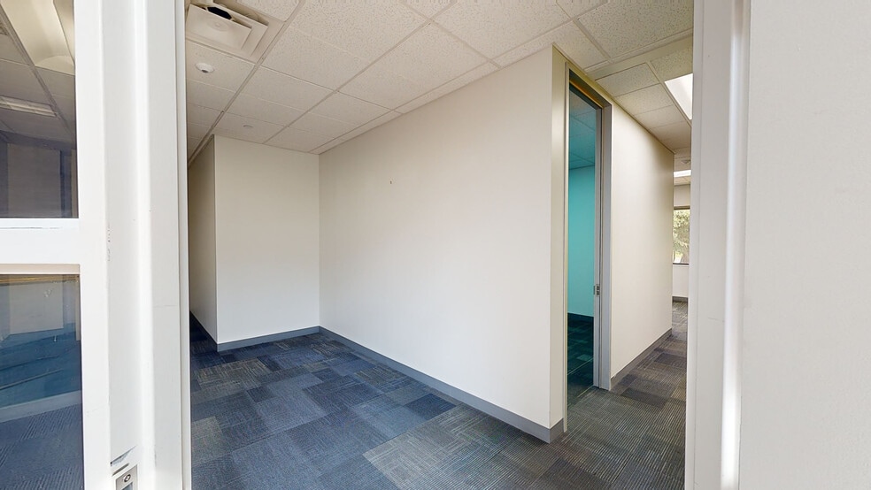 More Photos Of 2 Gateway Blvd, East Granby Office For Lease