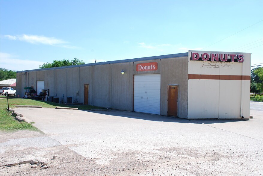 More Photos Of 5117 Colleyville Blvd, Colleyville Freestanding For Lease