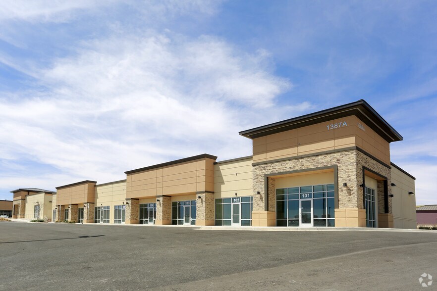 Primary Photo Of 1387 George Dieter Dr, El Paso Medical For Lease