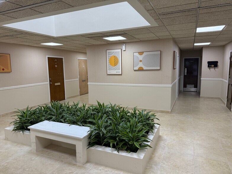 More Photos Of 1860 Forest Hill Blvd, West Palm Beach Unknown For Lease