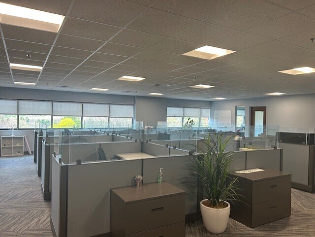 More Photos Of 25 Braintree Hill Office Park, Braintree Office For Lease