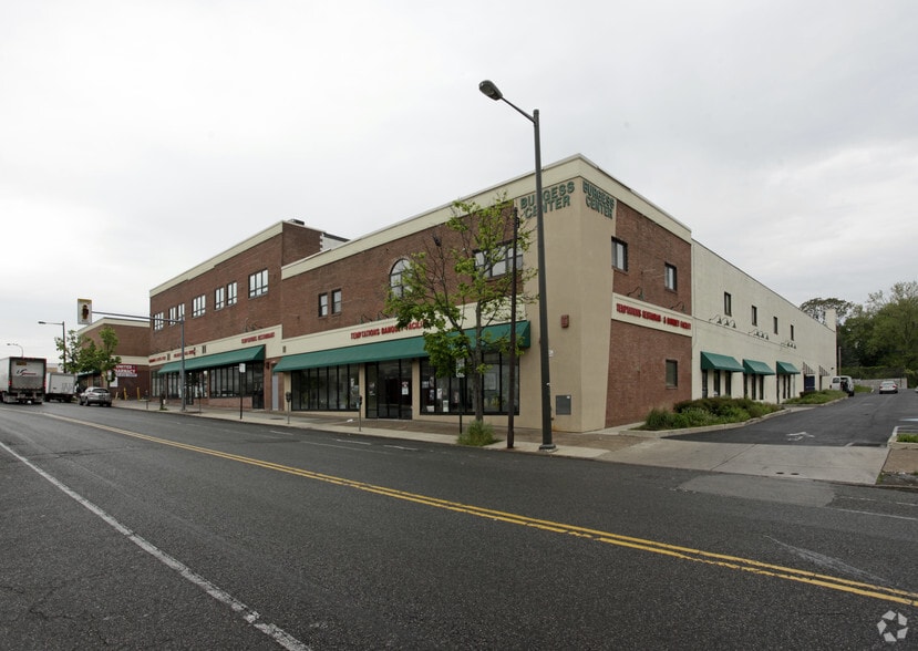 More Photos Of 200-220 W Chelten Ave, Philadelphia Storefront Retail Office For Lease