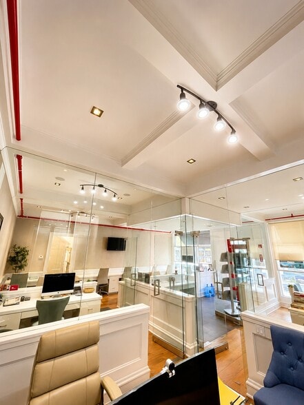 More Photos Of 50 Main St, Westhampton Beach Storefront Retail Office For Sale