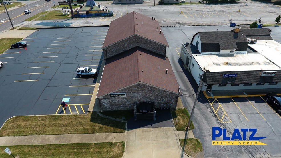 More Photos Of 7510 Market St, Youngstown Storefront Retail Office For Lease