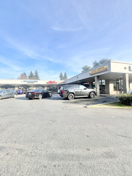 More Photos Of 7810-7890 La Riviera Dr, Sacramento Storefront For Lease