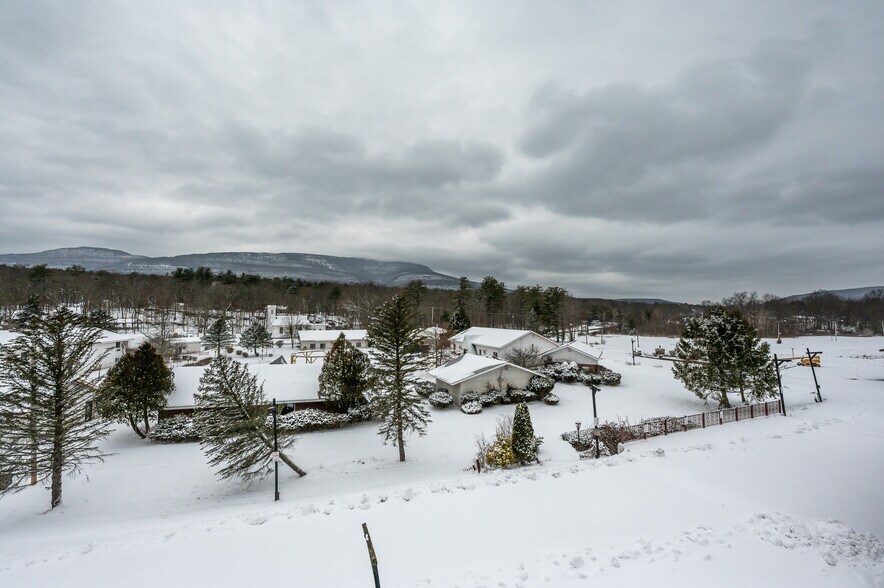 More Photos Of 4858 Route 32, Catskill Hotel For Lease