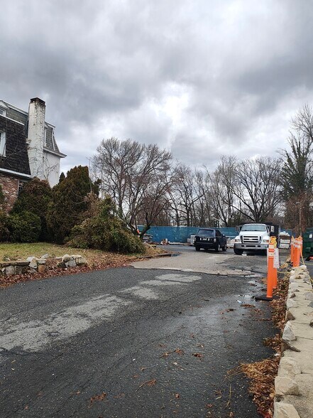More Photos Of 615 Macdade Blvd, Collingdale Industrial For Sale