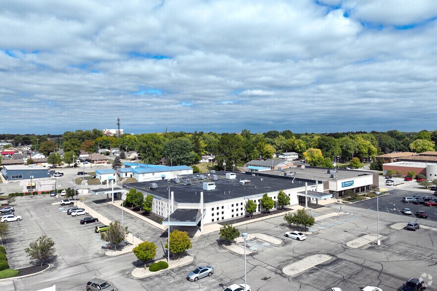 More Photos Of 800 S Tillotson Ave, Muncie Medical For Sale