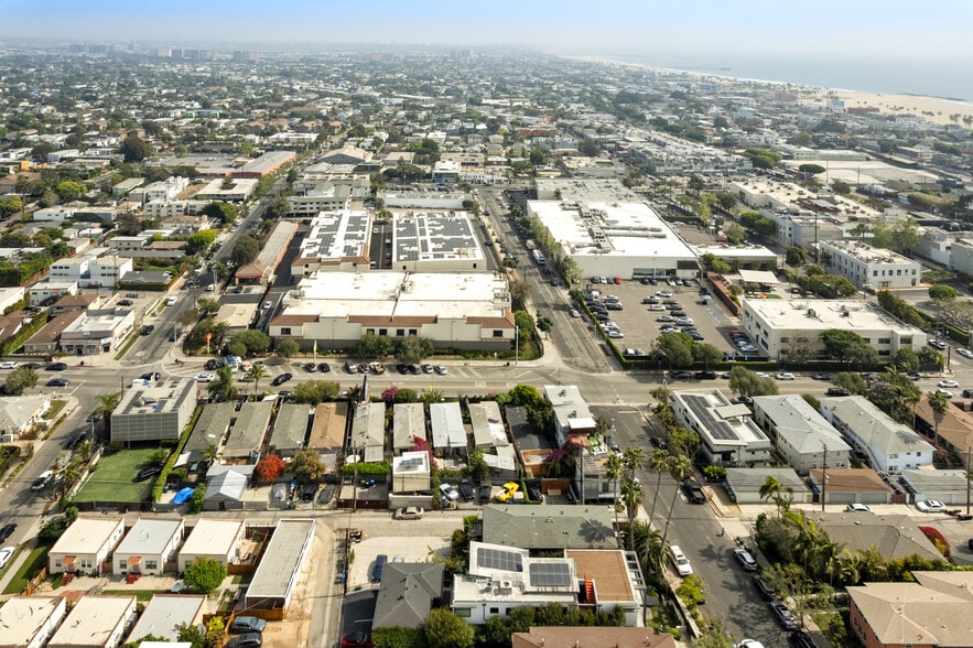 More Photos Of 250 3rd Ave, Venice Apartments For Sale