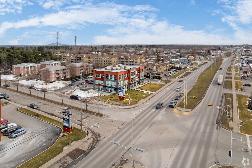 More Photos Of 285 Boul Saint-Luc, St-Jean-sur-Richelieu Storefront Retail Office For Lease