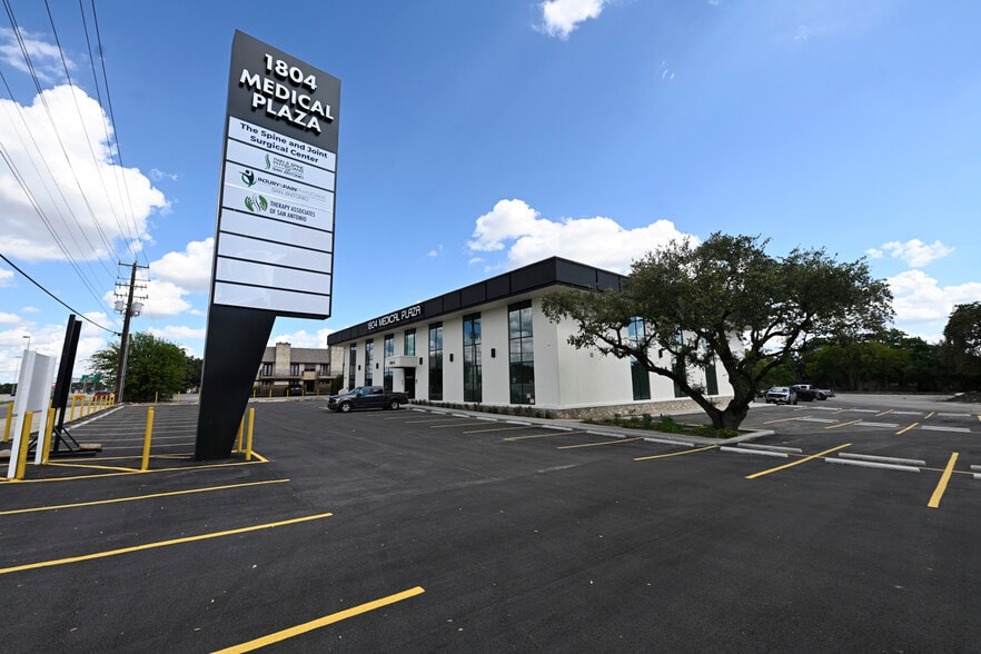 Primary Photo Of 1804 NE Loop 410, San Antonio Medical For Lease